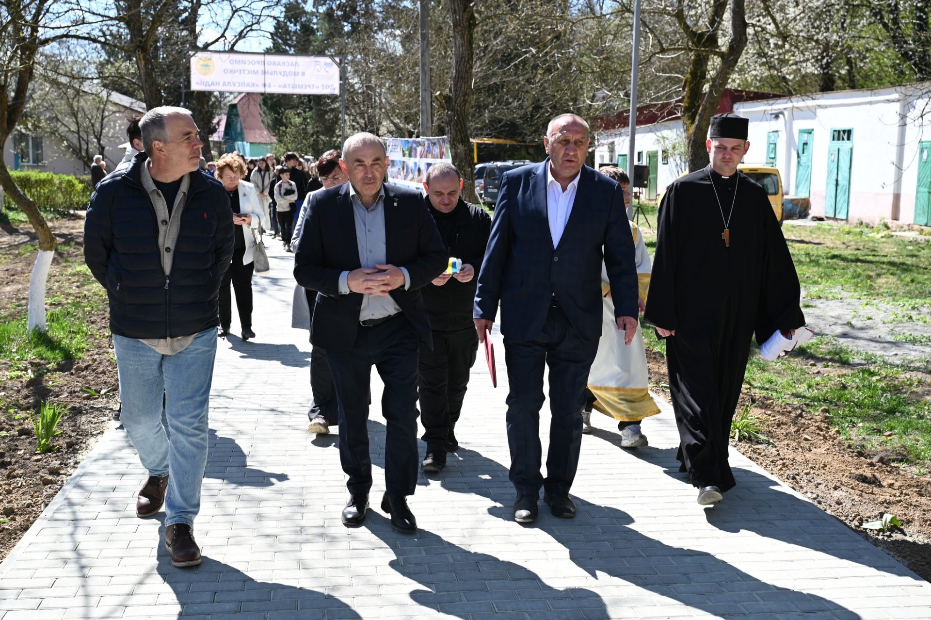 На Закарпатті відкрили сучасне екомістечко для дітей із прифронтових регіонів 35 На Закарпатті відкрили сучасне екомістечко для дітей із прифронтових регіонів
