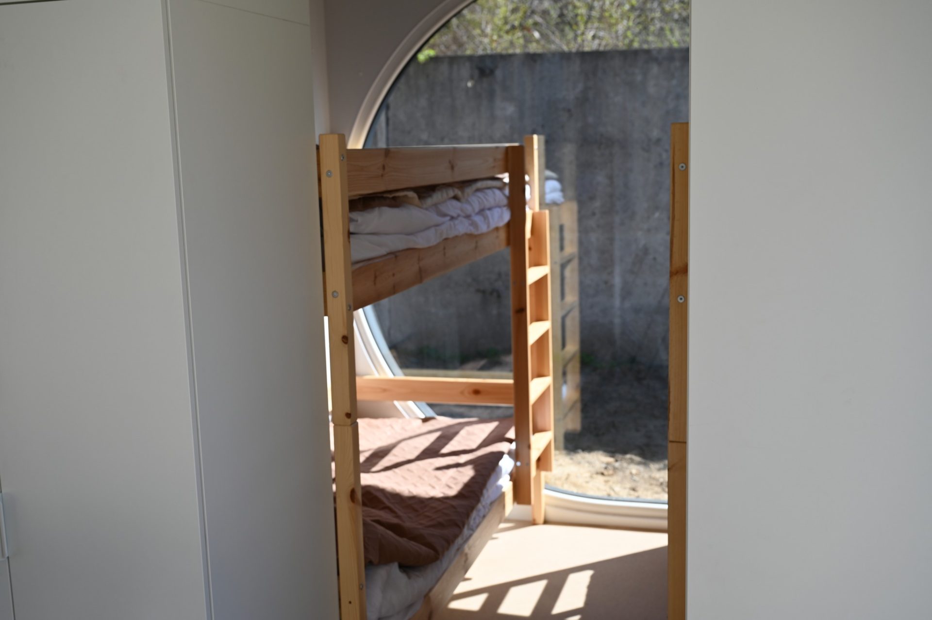 На Закарпатті відкрили сучасне екомістечко для дітей із прифронтових регіонів 19 На Закарпатті відкрили сучасне екомістечко для дітей із прифронтових регіонів