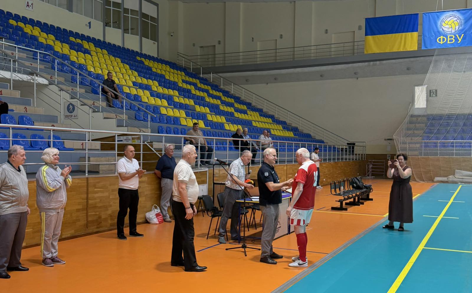 До Дня профспілки 14 До Дня профспілки